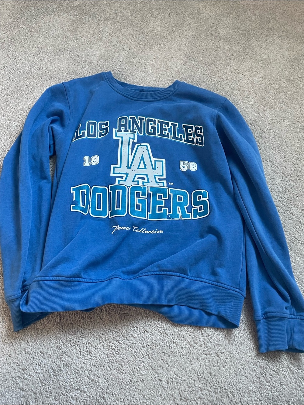 Dodgers sweatshirt